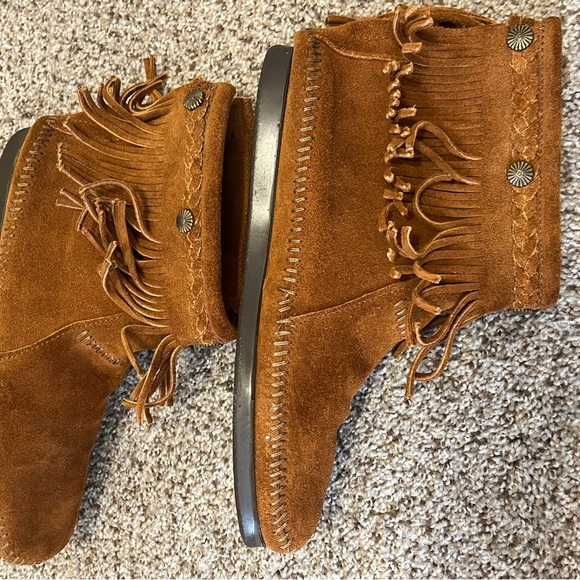 Minnetonka Brown Suede Fringe Booties - Picture 3 of 10